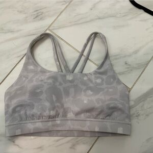 Lululemon energy sports bra in spray leopard size 6